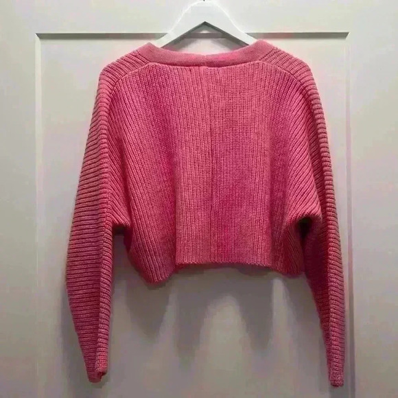 Pink Crop Sweater Forever 21💕 - Picture 2 of 5